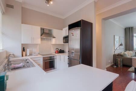 Modern Apartment In Rosebank Johannesburg Ngoại thất bức ảnh